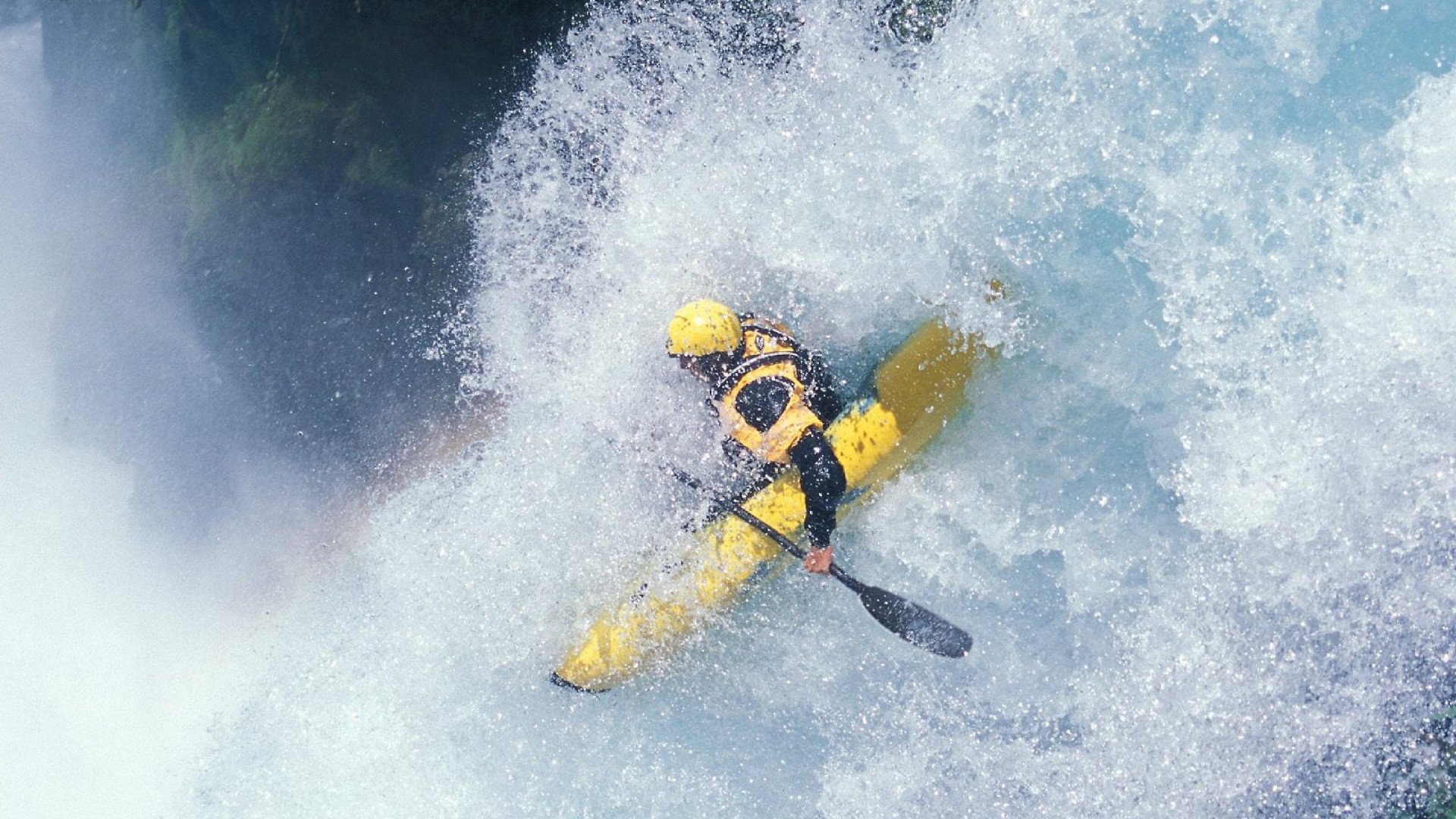 主力中场受禁赛影响，轮换阵型被迫提前启用——足球战局的隐秘转折